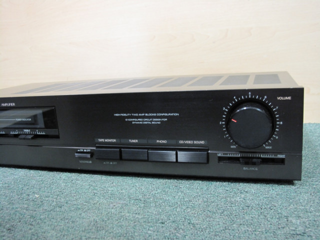 JVC zosilňovač 2x40W RMS (2x400W MAX) na zapožičanie